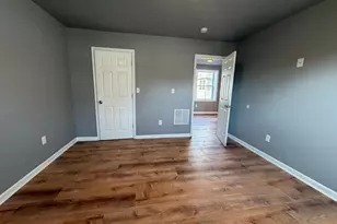 5517 Schumacher Dr, Bristol, PA 19007 - Photo 11