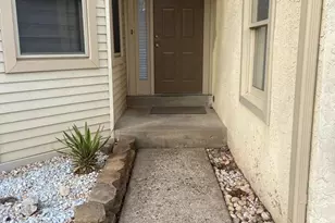 252 Sycamore Cir, Upper Holland, PA 19053 - Photo 3