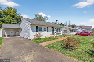 325 Austin Dr, Fairless Hills, PA 19030 - Photo 3