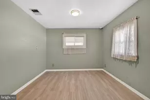 325 Austin Dr, Fairless Hills, PA 19030 - Photo 19