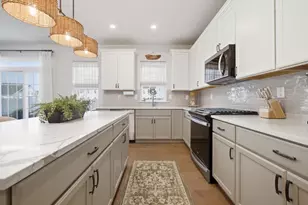 Cedar Circle, Levittown, PA 19055 - Photo 17