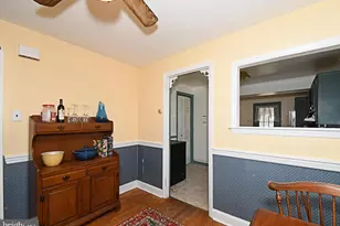 385 E Magnolia Dr, Morrisville, PA 19067 - Photo 11