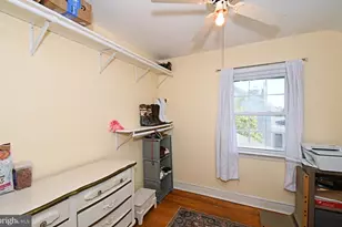 385 E Magnolia Dr, Morrisville, PA 19067 - Photo 29