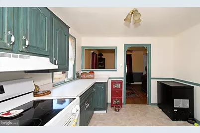385 E Magnolia Drive, Morrisville, PA 19067 - Photo 17