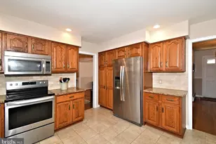 31 Farber Dr, Chalfont, PA 18914 - Photo 7