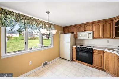 4938 Sunrise Avenue, Bensalem, PA 19020 - Photo 9