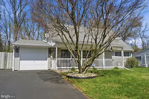 103 Hedge Rd, Levittown, PA 19056 - Photo 1