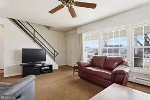 103 Hedge Rd, Levittown, PA 19056 - Photo 7