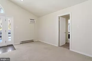 103 Hedge Rd, Levittown, PA 19056 - Photo 19