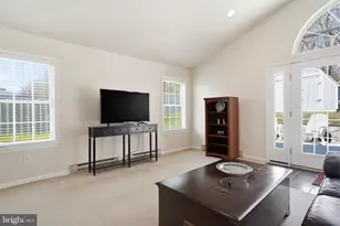 103 Hedge Rd, Levittown, PA 19056 - Photo 17