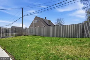 103 Hedge Rd, Levittown, PA 19056 - Photo 33