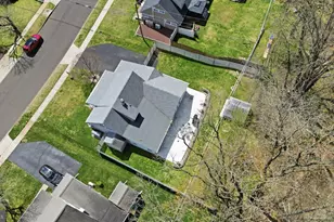103 Hedge Rd, Levittown, PA 19056 - Photo 37