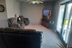 41 Lakeside Dr, Levittown, PA 19054 - Photo 13