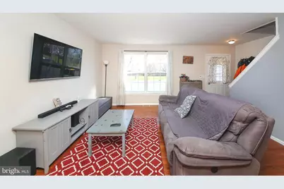 1049 Deerfield Circle, Perkasie, PA 18944 - Photo 5