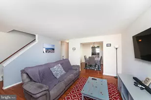 1049 Deerfield Circle, Perkasie, PA 18944 - Photo 7