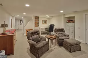 92 Homestead Dr, Doylestown, PA 18901 - Photo 33