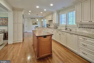 92 Homestead Dr, Doylestown, PA 18901 - Photo 15