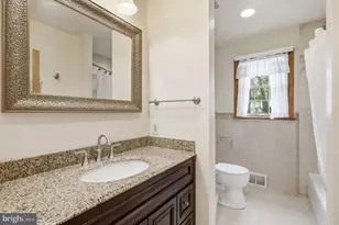 91 Buckshire Pl, Holland, PA 18966 - Photo 31