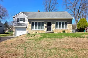 156 Crockett Rd, Warminster, PA 18974 - Photo 1