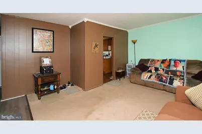 30 Roundwood Lane, Levittown, PA 19055 - Photo 9