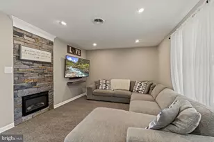 17 Gun Rd, Levittown, PA 19057 - Photo 13