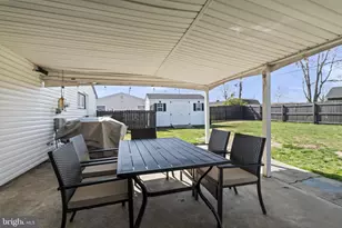 17 Gun Rd, Levittown, PA 19057 - Photo 31