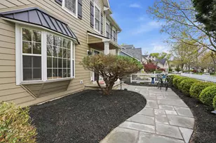 3913 Charter Club Dr, Doylestown, PA 18902 - Photo 3