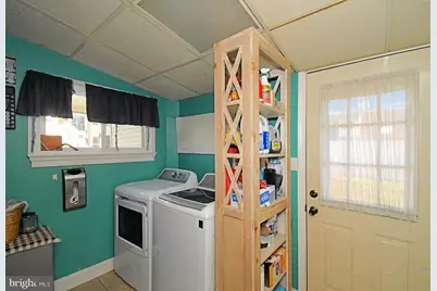 127 Hedge Road, Levittown, PA 19056 - Photo 17