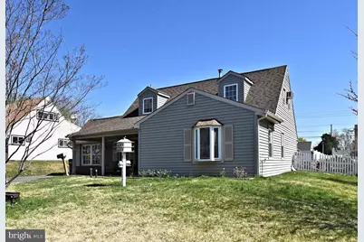 127 Hedge Road, Levittown, PA 19056 - Photo 3