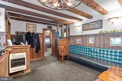 100 W Maple Avenue, Langhorne, PA 19047 - Photo 11