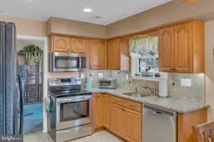 3621 Sunny Lea Rd, Bensalem, PA 19020 - Photo 15