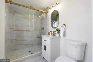 110 Deep Dale Dr E, Levittown, PA 19056 - Photo 19