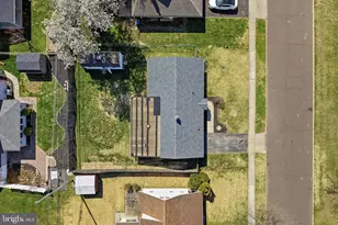 110 Deep Dale Dr E, Levittown, PA 19056 - Photo 31