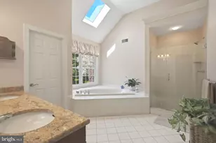 21 Weatherfield Dr, Newtown, PA 18940 - Photo 29