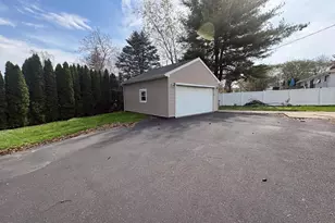 7 Elfreth Rd, Huntingdon Valley, PA 19006 - Photo 7