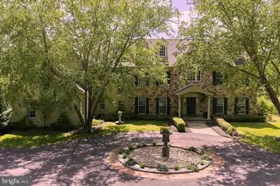 5765 Valley Stream Drive, Doylestown, PA 18902 - Photo 3