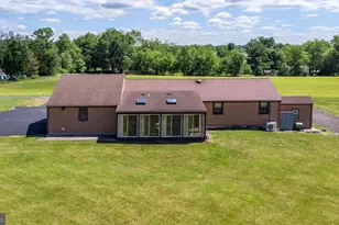 1613 N 5th St, Perkasie, PA 18944 - Photo 5