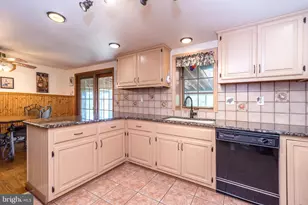 1613 N 5th St, Perkasie, PA 18944 - Photo 11