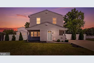 401 Stonybrook Drive, Levittown, PA 19055 - Photo 3