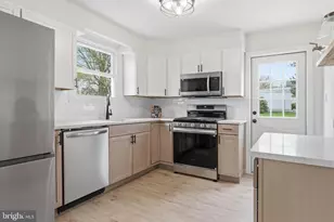369 Deb Ln, Warminster, PA 18974 - Photo 11
