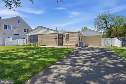 35 Ember Lane, Levittown, PA 19054 - Photo 3
