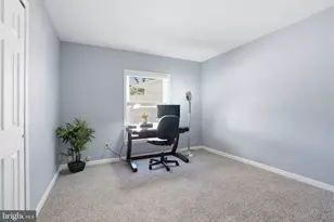 35 Ember Ln, Levittown, PA 19054 - Photo 21