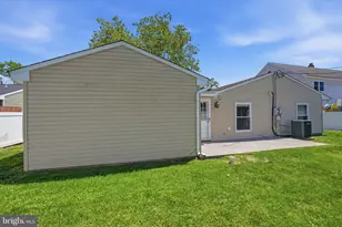 35 Ember Ln, Levittown, PA 19054 - Photo 27