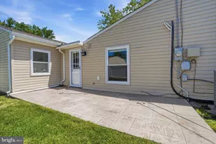 35 Ember Ln, Levittown, PA 19054 - Photo 23