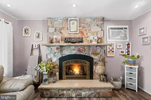 54 Quincy Dr, Levittown, PA 19057 - Photo 13