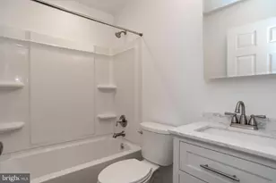 44 Elm Ln, Levittown, PA 19054 - Photo 17