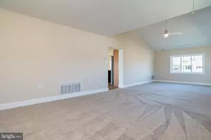 44 Elm Ln, Levittown, PA 19054 - Photo 13