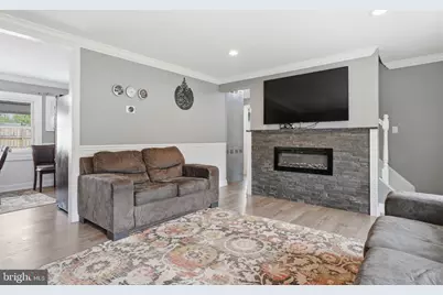 1 Larkspur Road, Levittown, PA 19056 - Photo 5