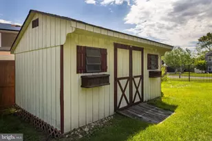 825 Cliff Rd, Bensalem, PA 19020 - Photo 35