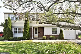 1493 Bradley Ln, Warminster, PA 18974 - Photo 3